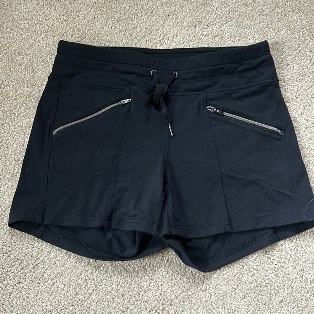 Black Athleta shorts size XS excellent condition zippered pockets
